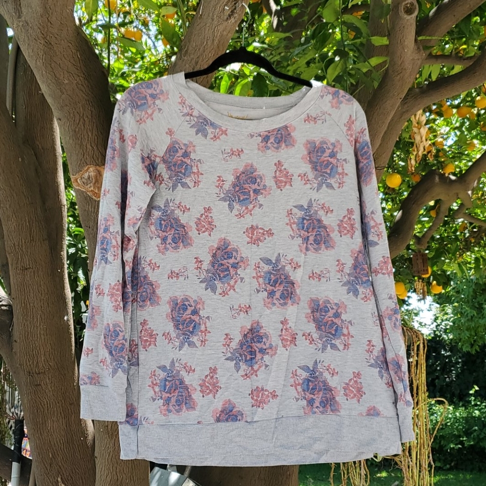 Long sleeve crew neck